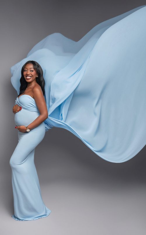 Babybauchshooting fliegendes Kleid
