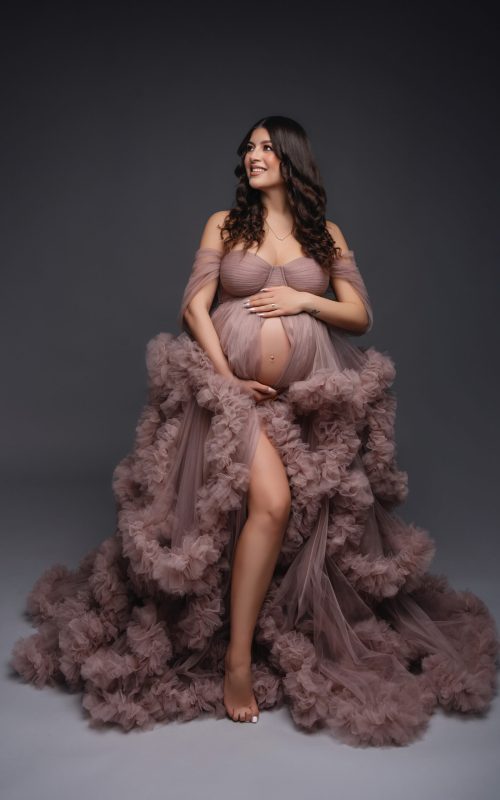 Babybauchshooting mit Tüllkleid